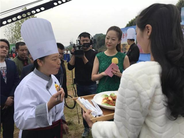 美食的春节绘画_春节的美食画